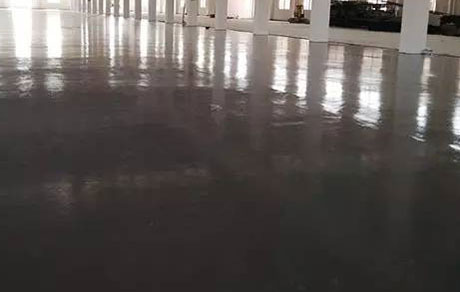 廠房使用環氧地坪漆有哪些好處？如何正確施工？